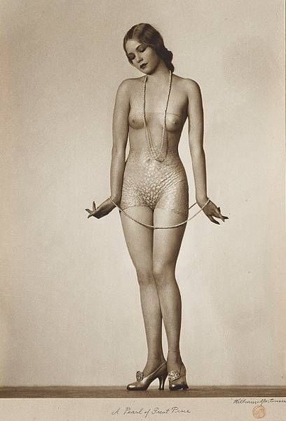 realityayslum:  William Mortensen   A Pearl of Great Price, 1930s 