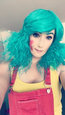 Nikki selfies at rtx =]