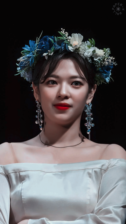 『JEONGYEON』saved? reblog or like© fantaken owners