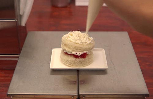 Porn Pics Man Bakes Tiny Cake Using Tiny Tools In A