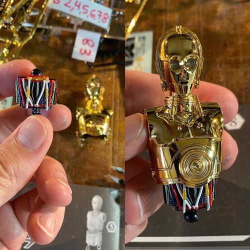 Opted to paint the wires on this Threepio model kit instead of using the provided stickers / decals.
