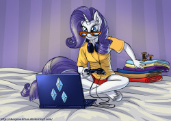 skorpionletun:Антро, скетч. http://skorpionletun.deviantart.com/art/Rarity-gamer-sketch-583575180?ga_submit_new=10%253A1452444518x3!