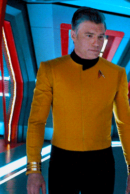 ansonmountdaily: Captain Christopher Pike + confident walkStar Trek: Discovery Season 2 (2019) | Sho