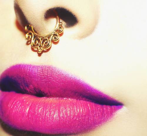 baestheticsss:trutzzzz:  Love  I have got to get a septum piercing for my bday this year