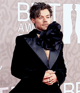 HARRY STYLESBRITS 2023 Outfit Appreciation