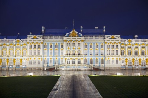 rococo-girls-shrine:  liebe-histoire:  The Catherine Palace is one of the most greatest Rococo style palace in Russia. This palace was named for Catherine I, the wife of Peter the Great. It has a stunning aqua colored facade, decorated with statues, gold