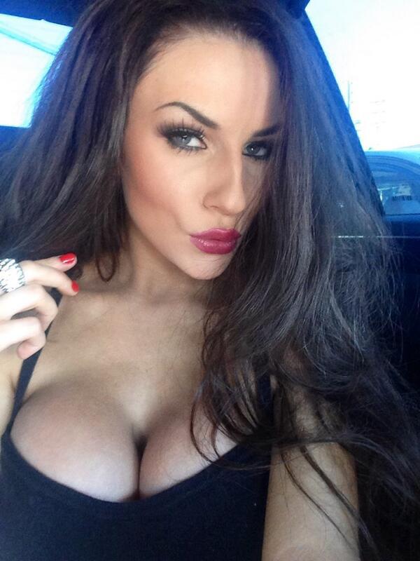 ukn0wuwantit:  — Check out the top bimbo blogs — ♥U Kn0w U Want it ♥Surgically