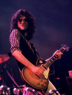 ledzeppelinblues: Jimmy Page photographed