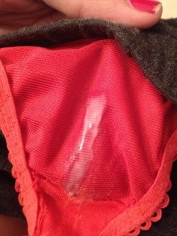 stickyknickers:  ladyjedi1:  So had to not cream my panties on a daily basis .  Just gorgeous!