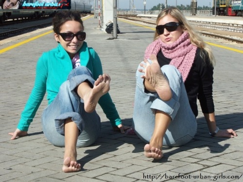 SIZZLING HOT UPDATE from BAREFOOT URBAN GIRLS!!!This week we have three encore sets of Barefoot Urban Stars LADY D and VIOLACEA, plus Barefoot Urban Girls CHARLIE & LUNA!!!http://barefoot-urban-girls.com/pictures.htmlhttp://barefoot-urban-girls.com/vi