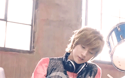 jinyeowoo:  jinyoung&rsquo;s hair colours - part 4: dirty-blonde