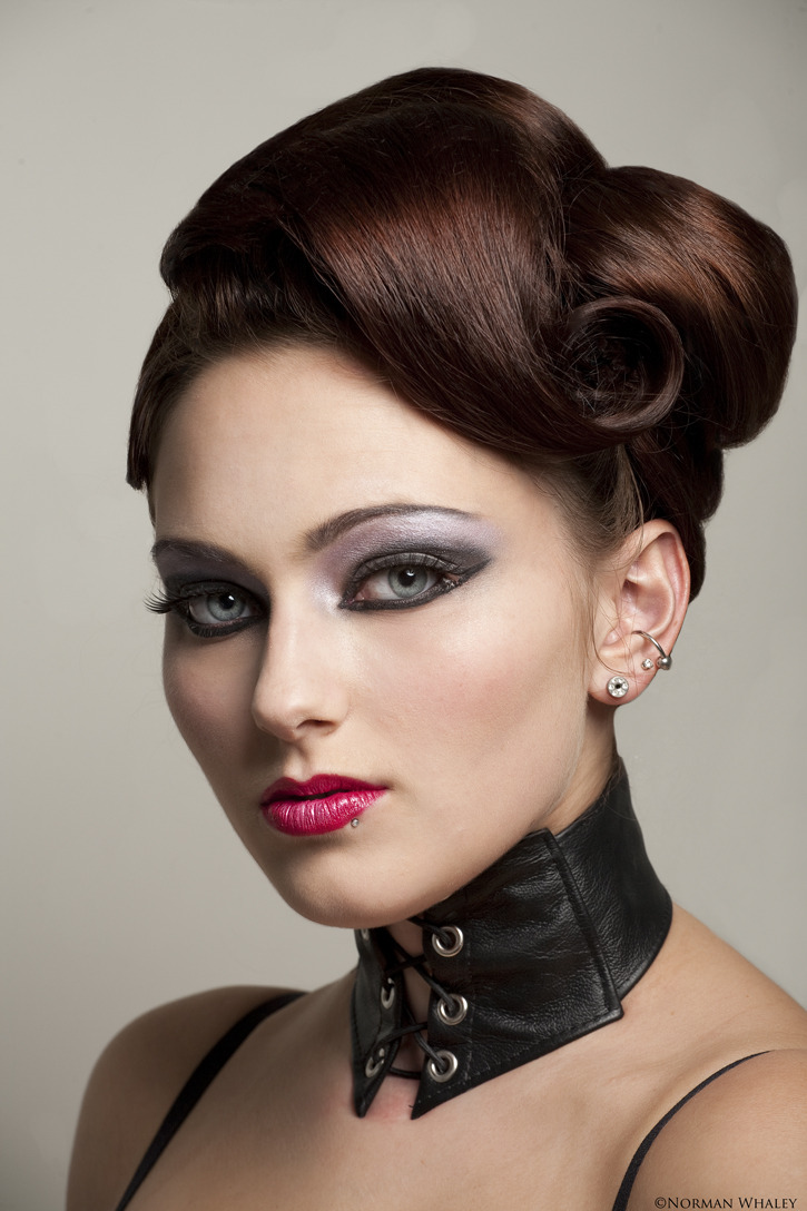 gorgeous-blindfolds-collars:  Gorgeous Blindfolds &amp; Collars Sexy Nipple Clamps