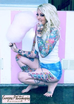 we-require-more-tatooed-girls:  we-require-more-tatooed-girls