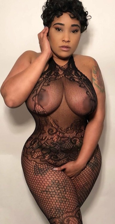 …look at her. She’s gaw'jus