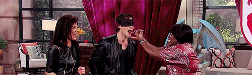 hotsexwithdamon:  Ian Somerhalder on The Talk (x) 