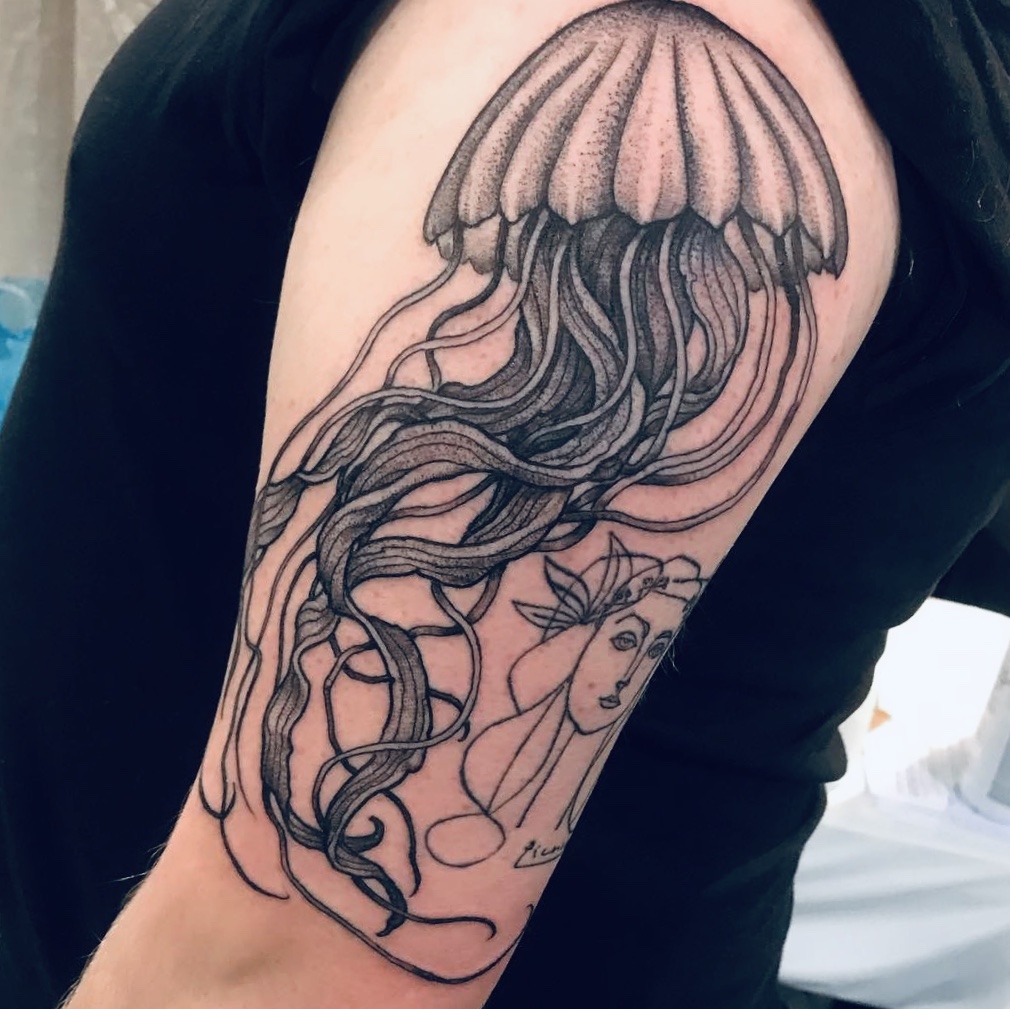 Ryan Rumsey @ Philadelphia Tattoo Converntion jellyfish;louisville;philadelphia;rumseytattoo;tattooconvention;villianarts