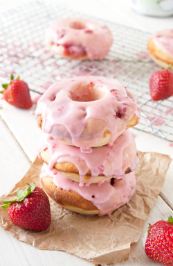 verticalfood:Strawberry Buttermilk Donuts with Strawberry GlazeOh, man, my dash is just evil tonight&hellip;I&rsquo;m gonna have to demand someone stuff me with these&hellip;