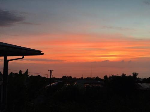 #Sunset on #Christmas Day in #Kealakekua #Kona, #BigIsland, #Hawaii &ndash; a featured photo by 