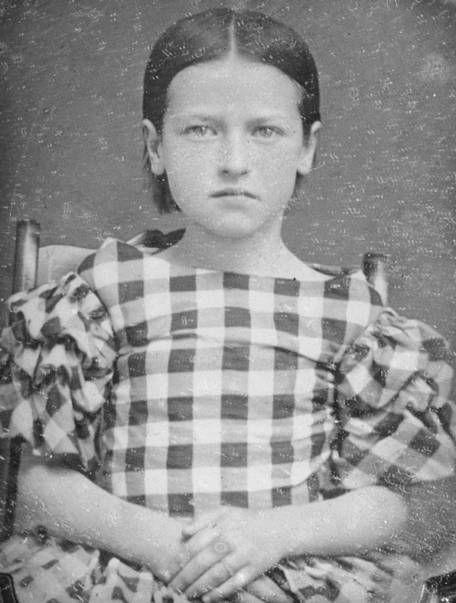 Portrait of an unidentified girl taken by an American photographer, c. 1850′s/1860′s.Source: Library