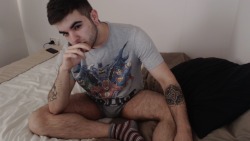 Barber-Butt:  Im Offended I Dont Have A Man Playing With My Thighs And Butt Right