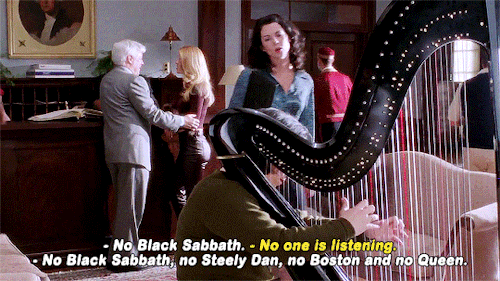 qilliananderson:GILMORE GIRLS + pop culture references: the deer hunters (1x04).