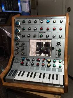 synthface:  https://www.sequencer.de/blog/synth-news-2017_2/29564