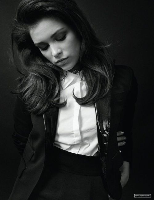 dailyactress:Sophie Cookson – Photoshoot for Fault Magazine Issue #26, 2017