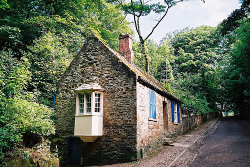 joslo:  Prebends Cottages by seymikins