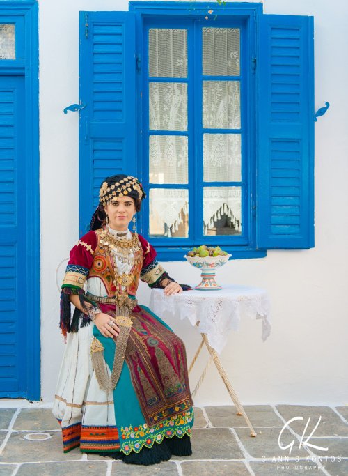 Greek folk costumes from various regionsKárpathos, Dodecanese islandsVlach of Samarina, MacedoniaMét