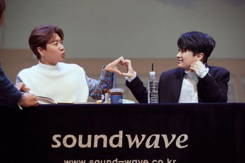 191019 Kim Jaeduk &amp; Jang Suwon (J-WALK Photobook ‘Fall Sports Day’ Fansign 2)cr: