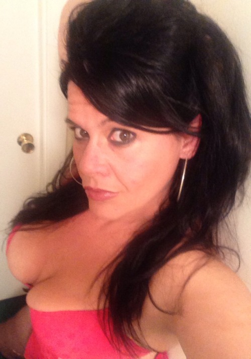 Holy wow…! what big smoking hot sexy boobs & love her face look very hot sexy witch gorgeous.. even her pussy very hot horny !! I want to meet her.. I want her come to meet me  & I feel want to fuck her .. I love her act look very hot