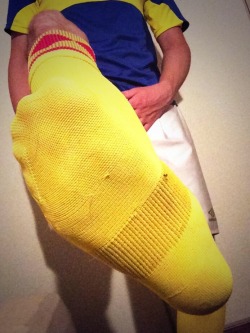 rugbysocklad:  Big feet!