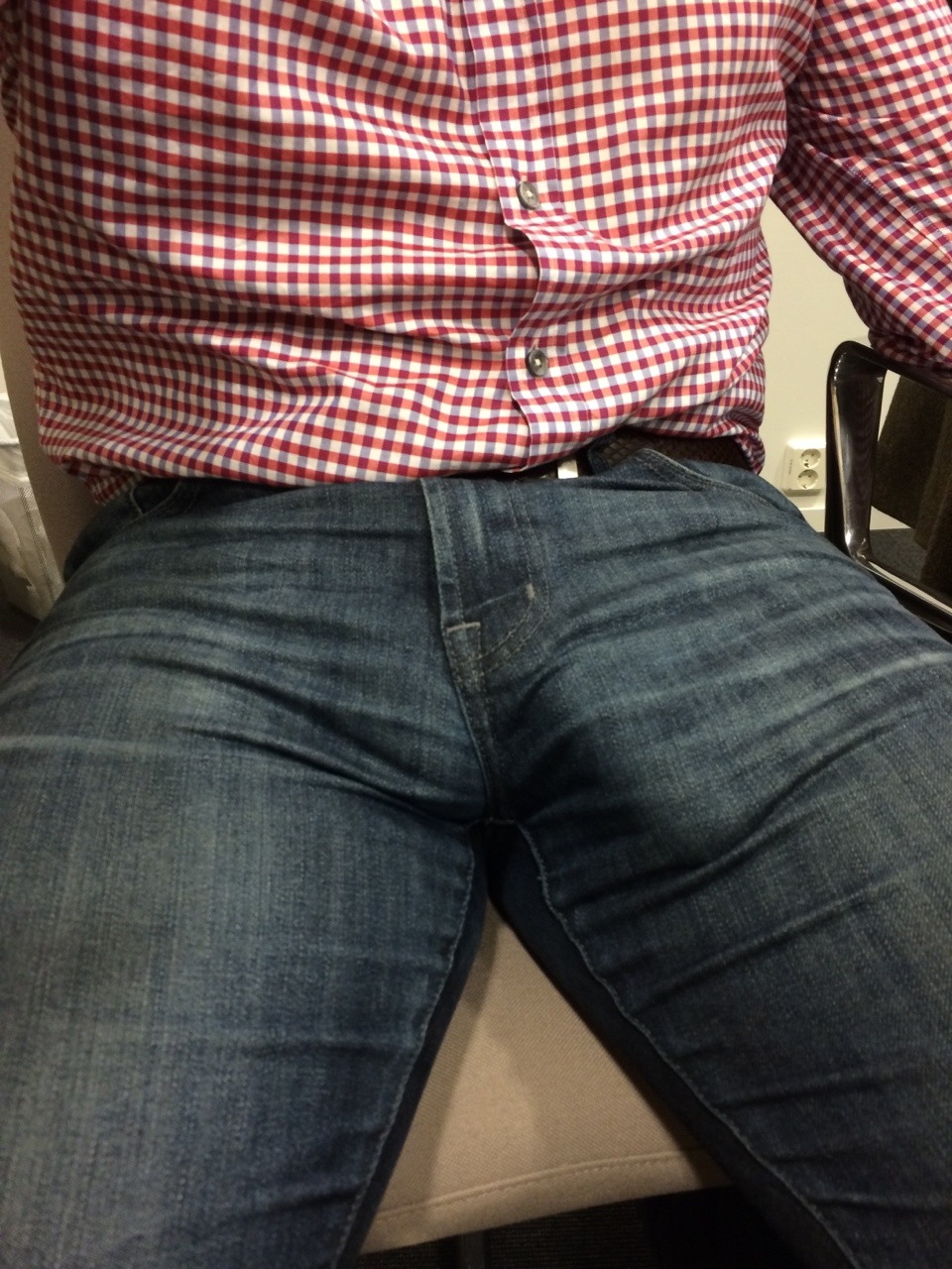 hungnordic:  Office bulging