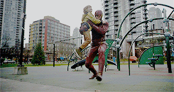 fyeahsupermanandloislane: Smallville 4.22 (Commencement) | The Flash 1.17 (Tricksters)