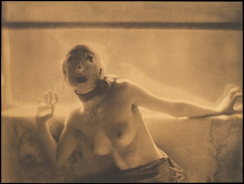 cavernedeplaton - Adolf de Meyer, 1912Platinum print