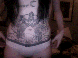darklittlefaun:  lol my scoliosis is showing