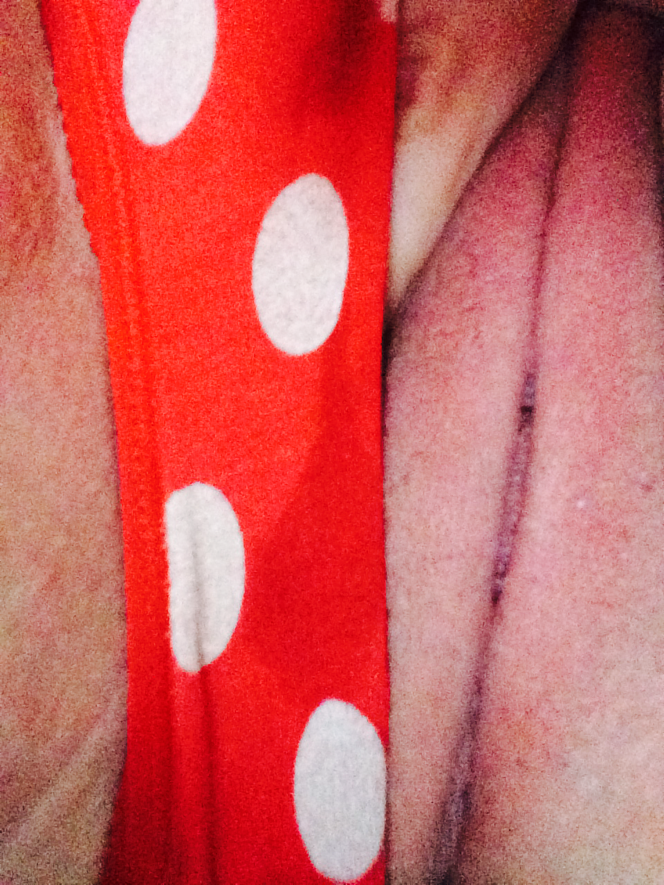 littlesisterwish:  Wanna see what’s inside?