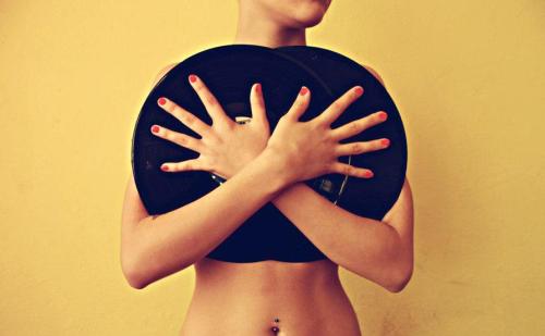 chickswithrecords:  cover albums. 