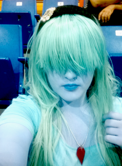lmkcosplay:  So here are my Sapphire pics from today’s con. A few people recognized me as Sapphire which was really nice. It was inspired by jen-iii Family of love AU but went as a Gem Sapphire after I realized too late that I had dyed my blonde
