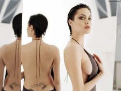 midnightcelebs:  Angelina Jolie