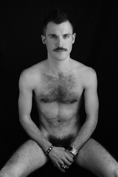 pierre-porn-stache:  © Laurent Laurent 