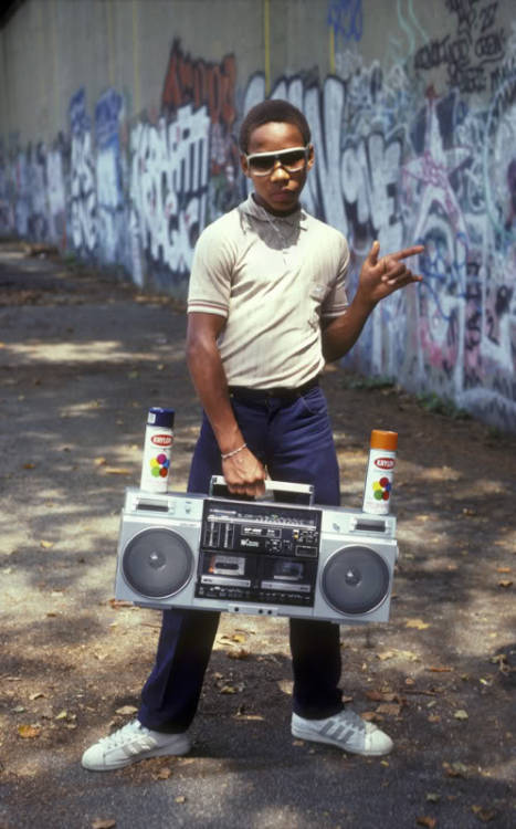 ag0n:honest-xpression:run2929:old-school-shit:secfromdisaster:Late 1970s - early 1980s:Hip-hop cultu