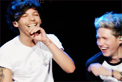lewisandneil:  Louis sings off key and then stops, embarrassed - x 