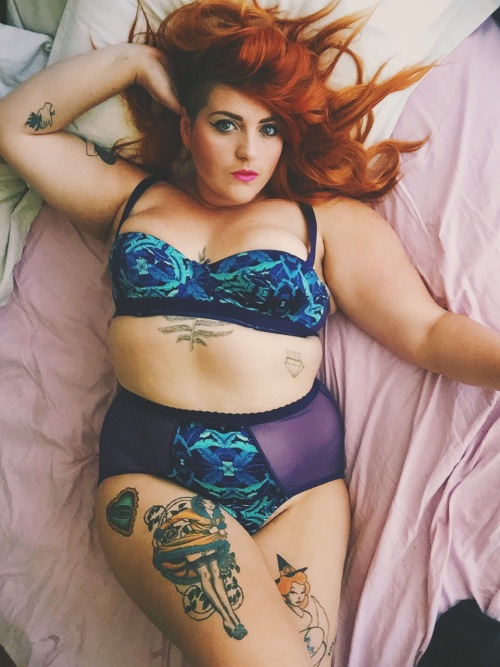 lauravude:  This set is so dreamy to lounge in!!   Playful Promises Flores bra and knickers set. 