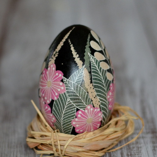 lamus-dworski:Various pisanki (Polish decorated Easter eggs) with modern and traditional patterns, f