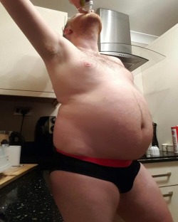 foreverkev-blog:  ryan-seth-michael: Fatty loves his whipped cream  It sure looks like it big boy! What a tank😍 I’d love to see more pics of this fella. Love this photo of me 