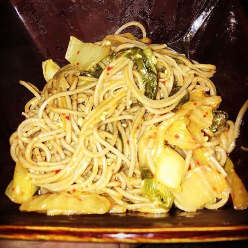 KIMCHI SOBA?? Why Not?? #imadeitmyself #kimchi #soba #bokchoy #fashionfunpj #foodporn (at Long Beach