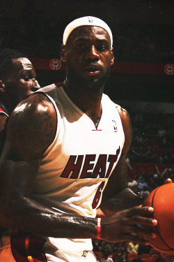 -heat:  13 points, 6 rebounds and 5 assists.