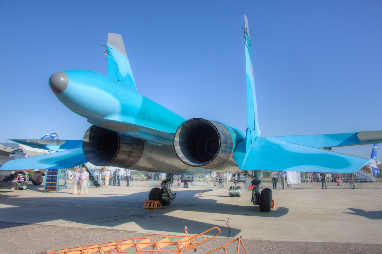 rocketumbl:  Su-34