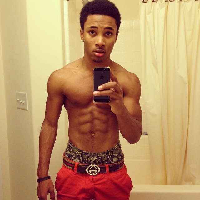 bruhyousexy:  happy Christmas Eve  